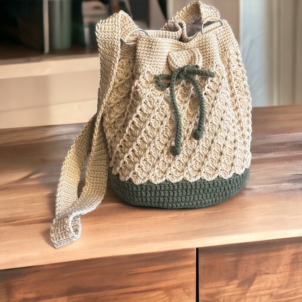 Handcrafted shoulder/crossbody bucket bag